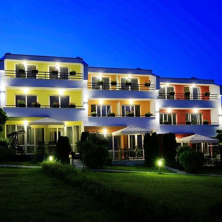 Stayinn Rainbow Houses Beachfront By Asteri Hotels Sunny Beach Eksteriør billede