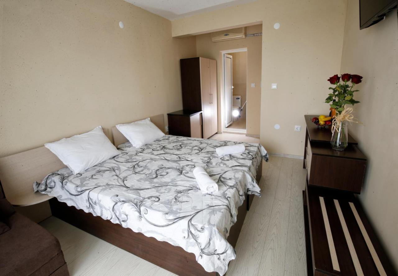 Stayinn Rainbow Houses Beachfront By Asteri Hotels Sunny Beach Eksteriør billede