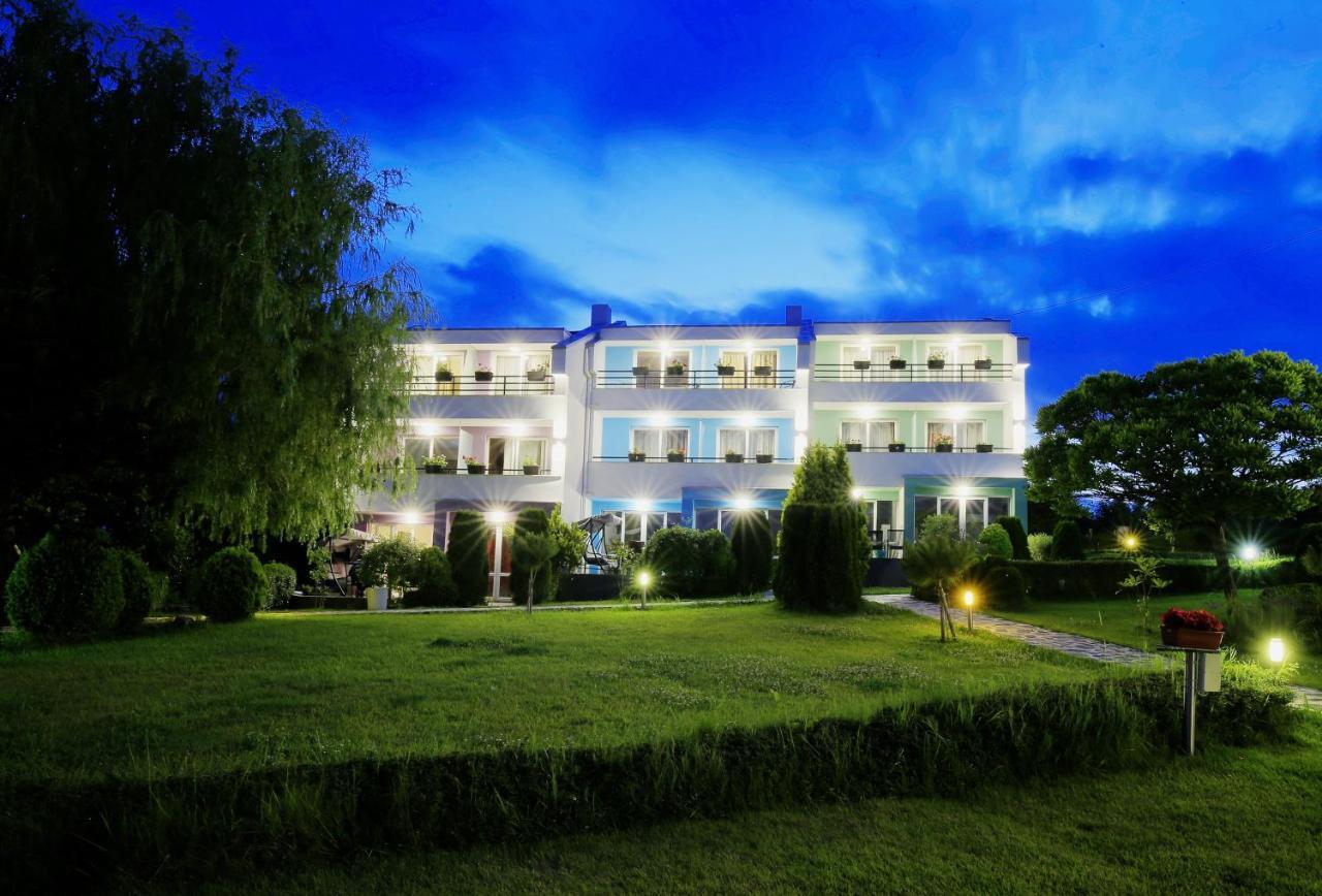 Stayinn Rainbow Houses Beachfront By Asteri Hotels Sunny Beach Eksteriør billede