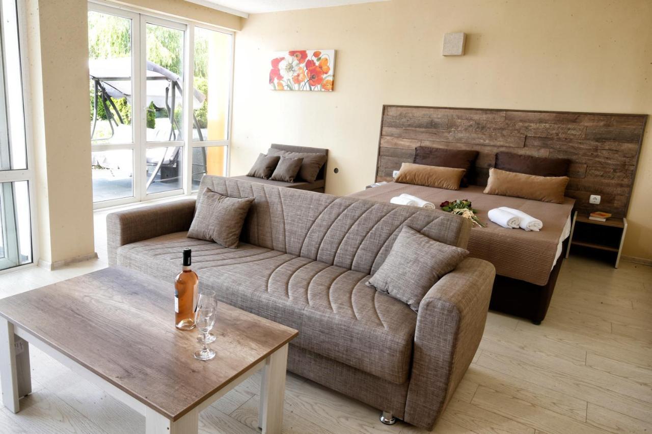 Stayinn Rainbow Houses Beachfront By Asteri Hotels Sunny Beach Eksteriør billede