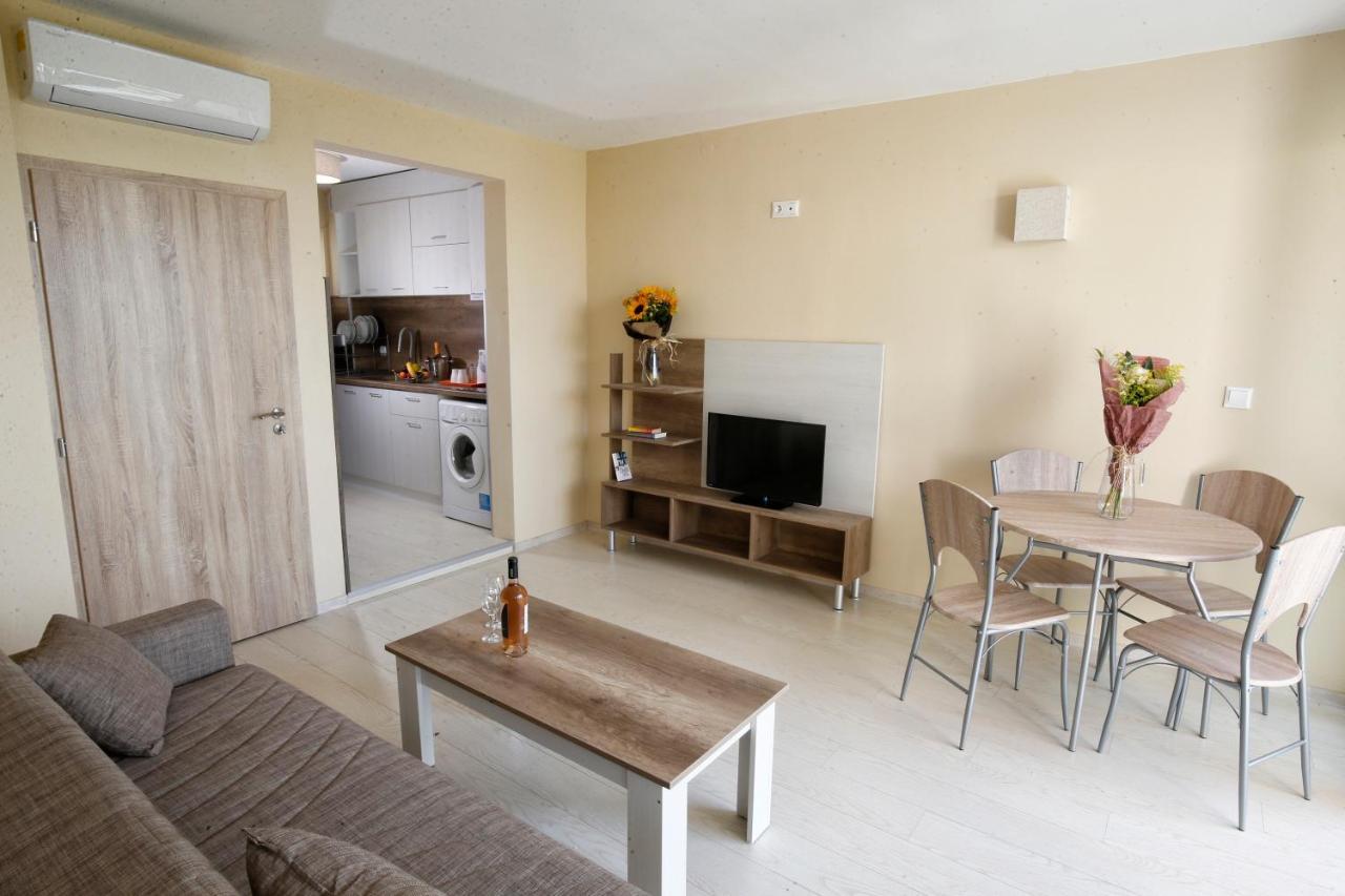 Stayinn Rainbow Houses Beachfront By Asteri Hotels Sunny Beach Eksteriør billede