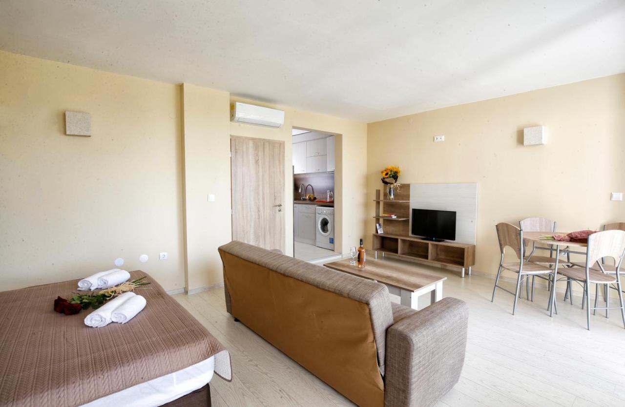 Stayinn Rainbow Houses Beachfront By Asteri Hotels Sunny Beach Eksteriør billede