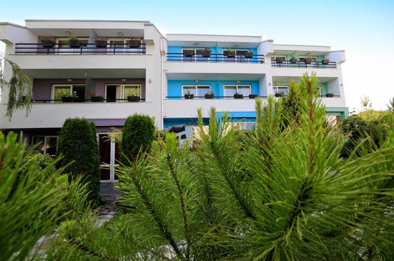 Stayinn Rainbow Houses Beachfront By Asteri Hotels Sunny Beach Eksteriør billede