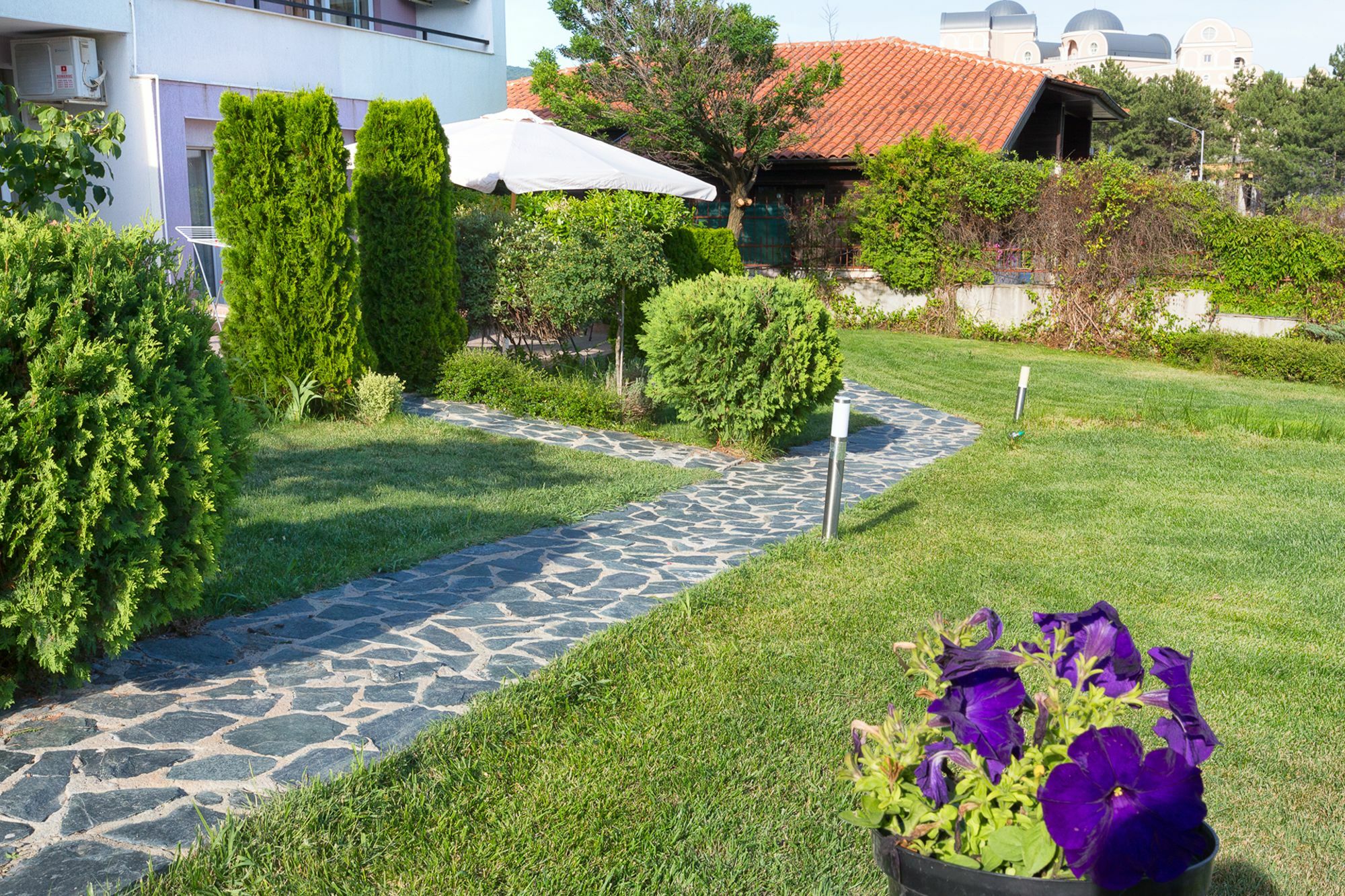 Stayinn Rainbow Houses Beachfront By Asteri Hotels Sunny Beach Eksteriør billede