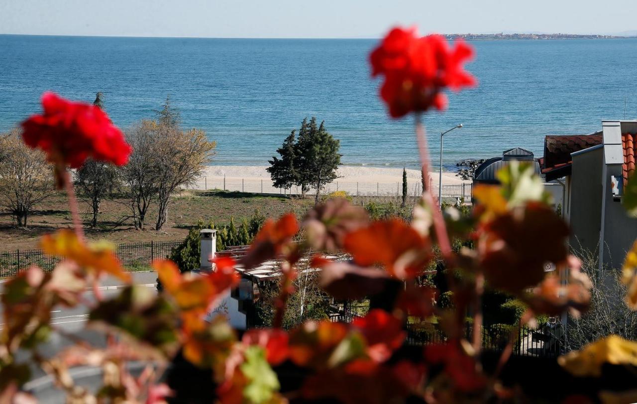Stayinn Rainbow Houses Beachfront By Asteri Hotels Sunny Beach Eksteriør billede
