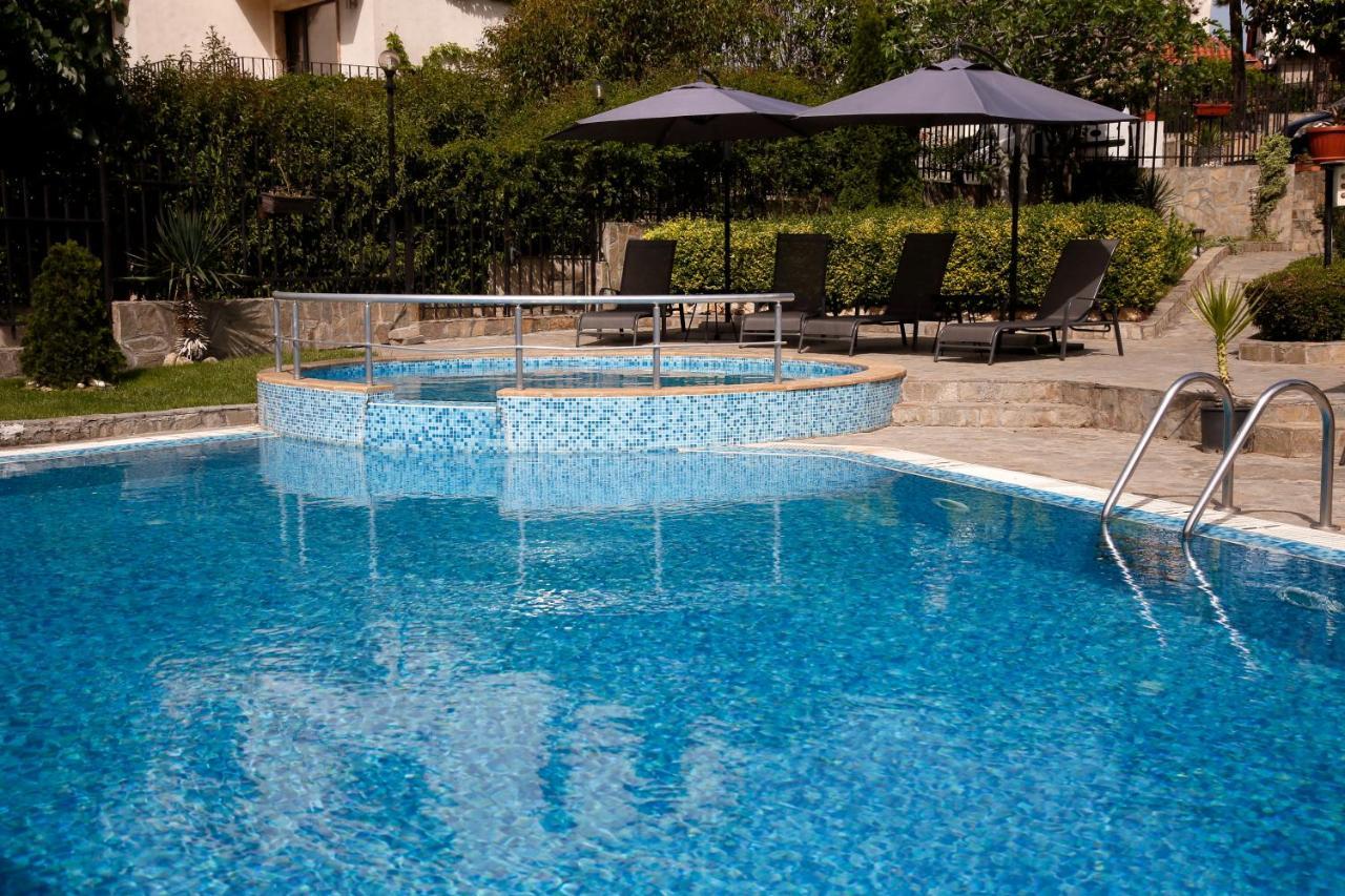 Stayinn Rainbow Houses Beachfront By Asteri Hotels Sunny Beach Eksteriør billede